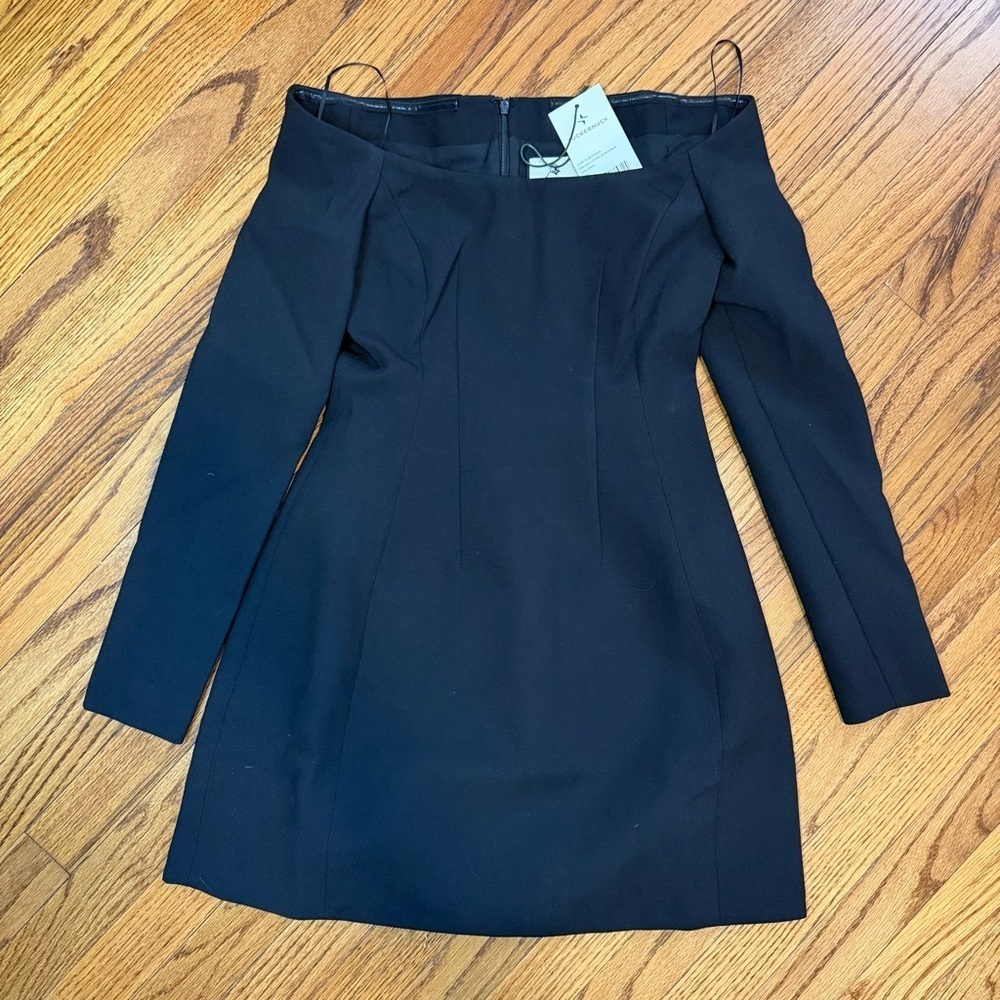 NWT Women’s Tuckernuck Blakely Mini Dress, Black, Size: 2 - Picture 2 of 5